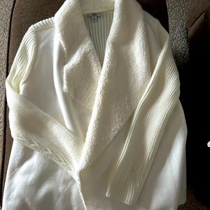 NWOT cozy white sweater - M